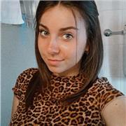 Offro lezioni a bambini e ragazzi di inglese. Sono disponibile per lezioni virtuali, ma anche in presenza a Bolzano o a Verona.